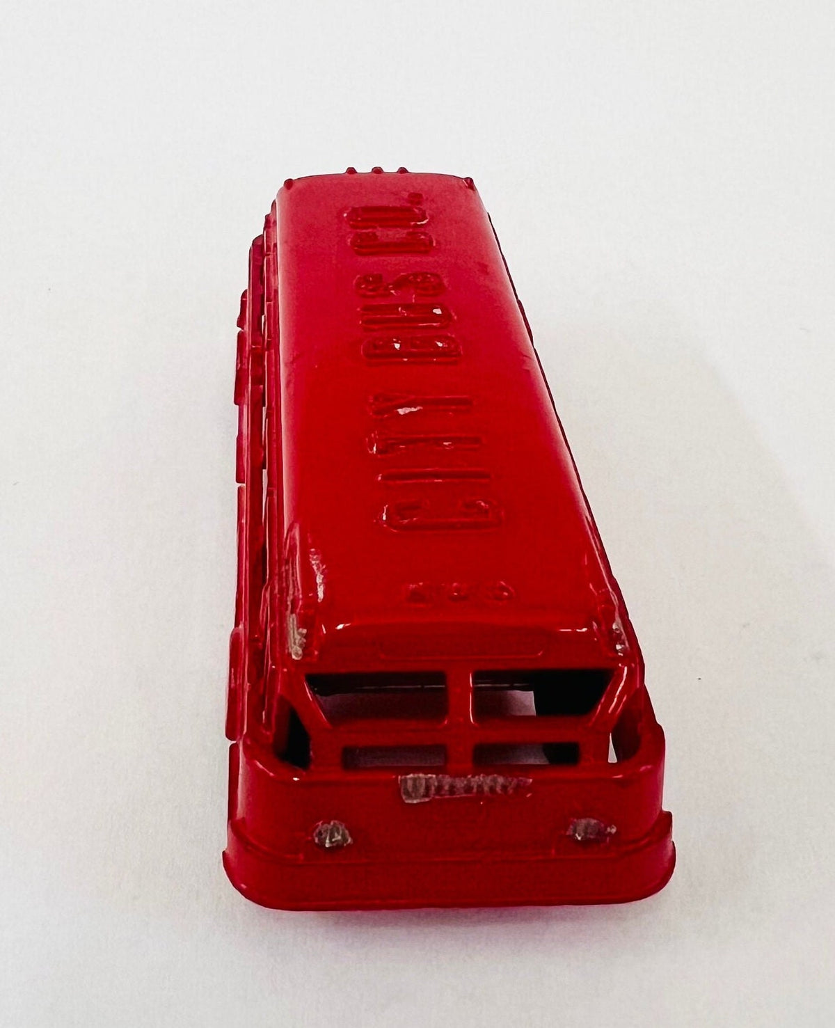 Renewal Red City Bus Co. - Made in the USA - No.124 - Fageol Twin Coach - Plastic Model -