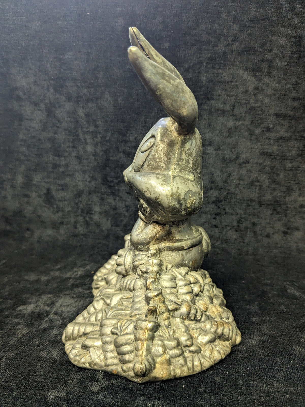 1998 Warner Bros. Silver Plated Bugs Bunny Bank - No Stopper - Bugs Bunny Sitting in Carrots - We all love Bugs Bunny