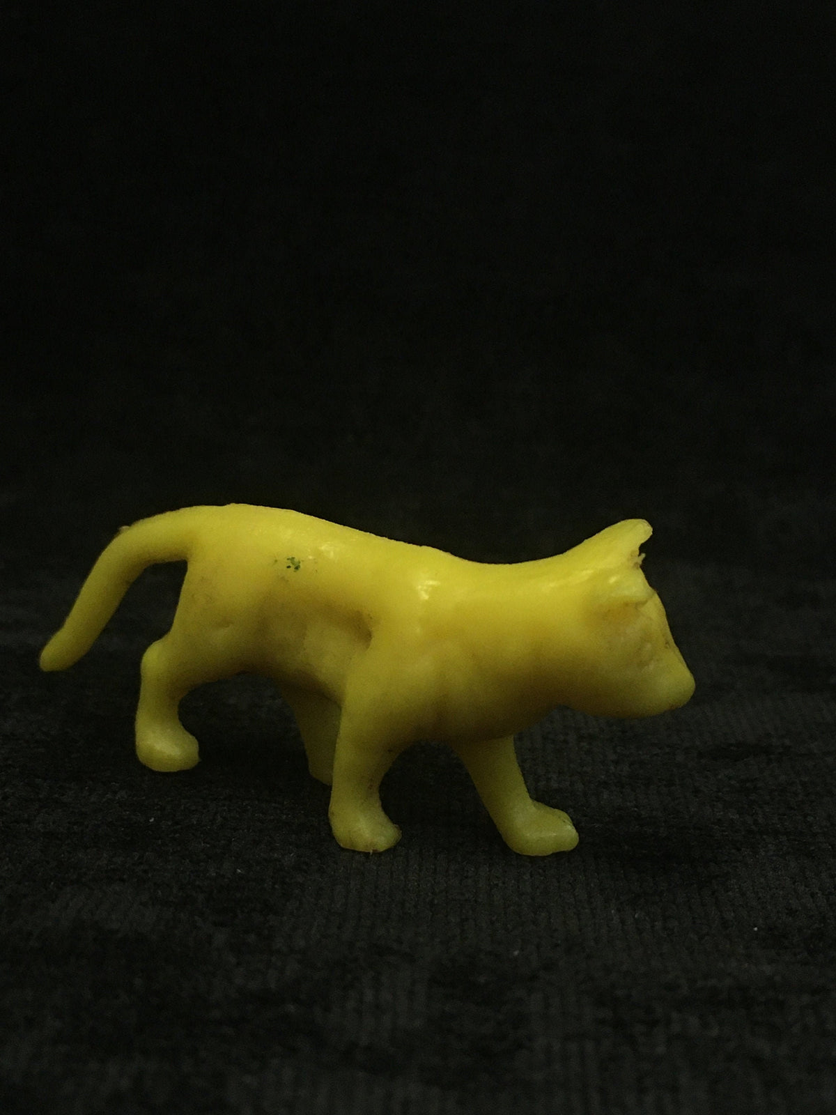 Bergen Toy & Novelty Barn Cat Yellow, Vintage