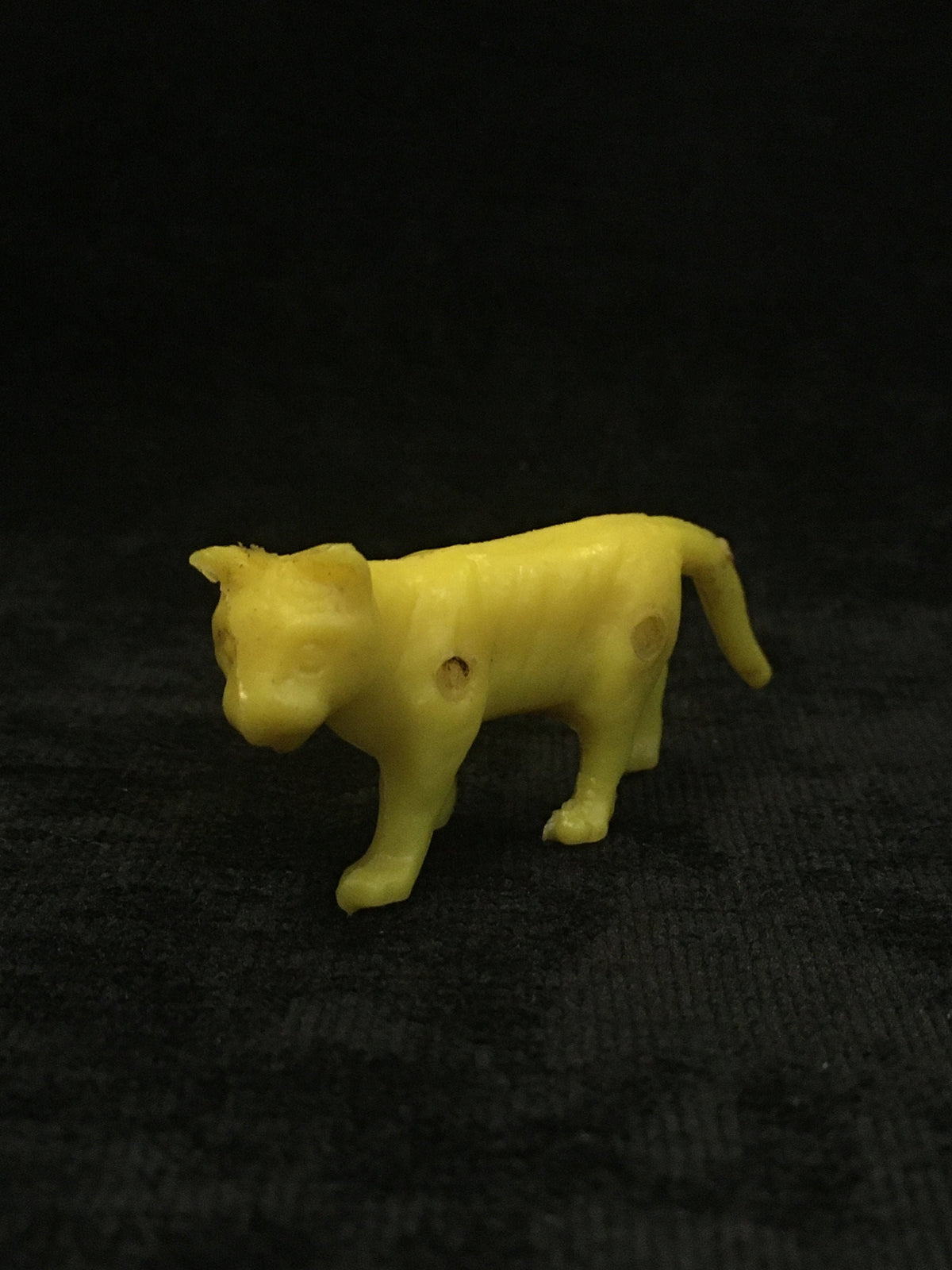 Bergen Toy & Novelty Barn Cat Yellow, Vintage