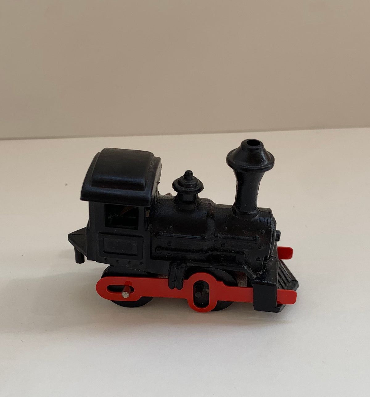 Vintage Wind Up Western Steam Engine Train Miniature