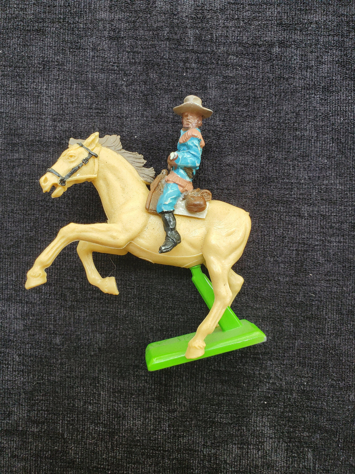 Britain LTD 1971 Cowboy on Horse (as is)