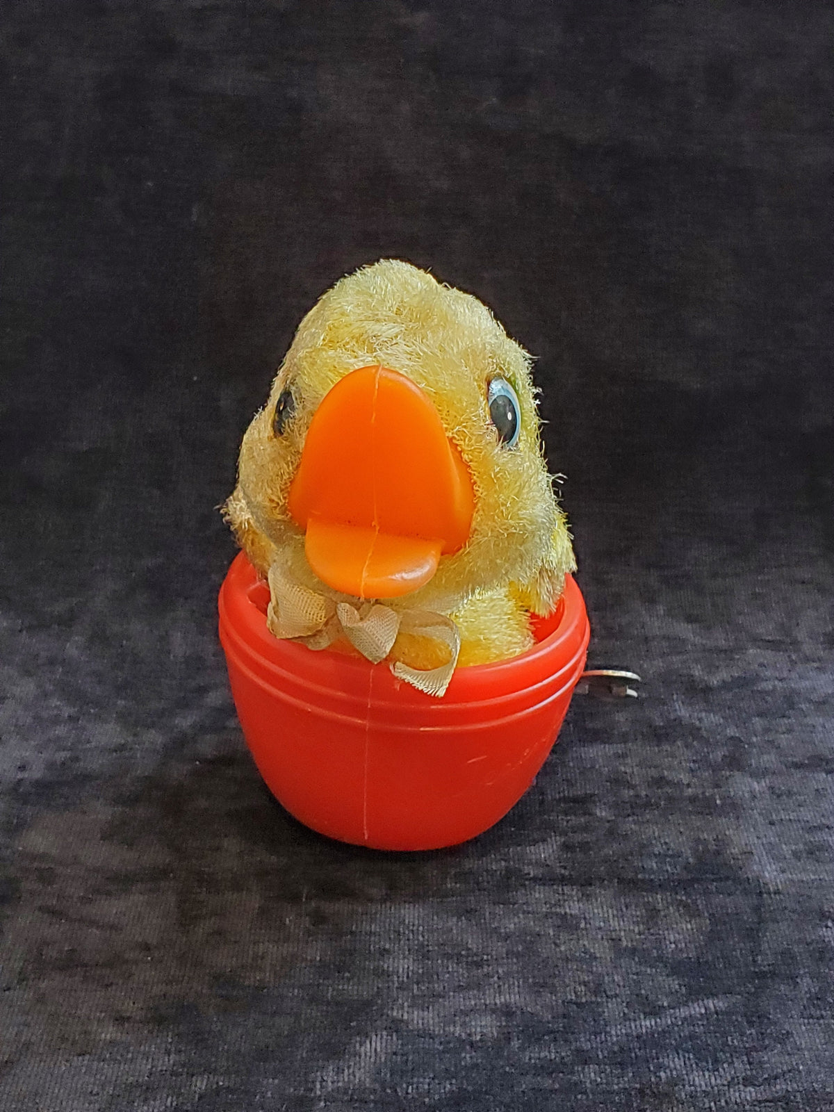 Working Teacup Pet With Sweet Duckling Taking a Spin - Wind Up Toy Mid Century