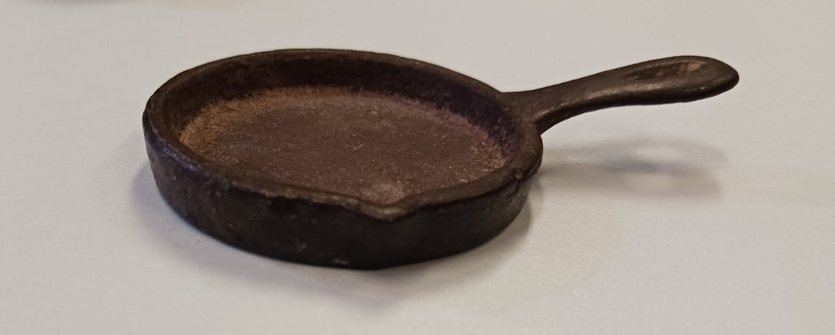 1920s Toy Cast Iron Pot and Pan - Iron Children's Stove Accessories