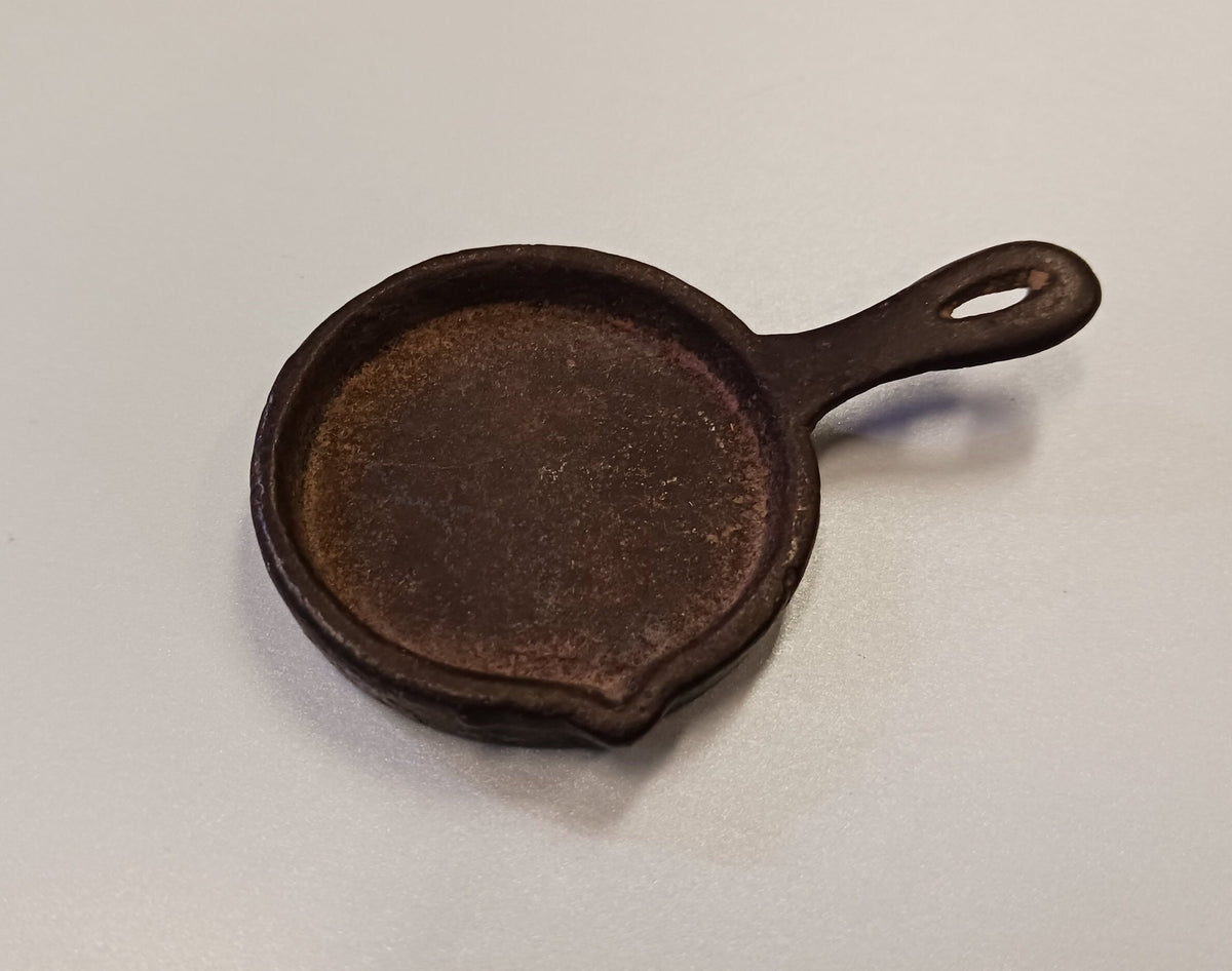1920s Toy Cast Iron Pot and Pan - Iron Children's Stove Accessories