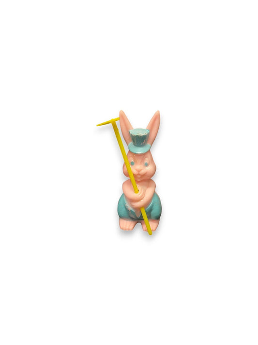 Rosbro Rosen Easter Bunny with a Hoe, Lollipop Holder
