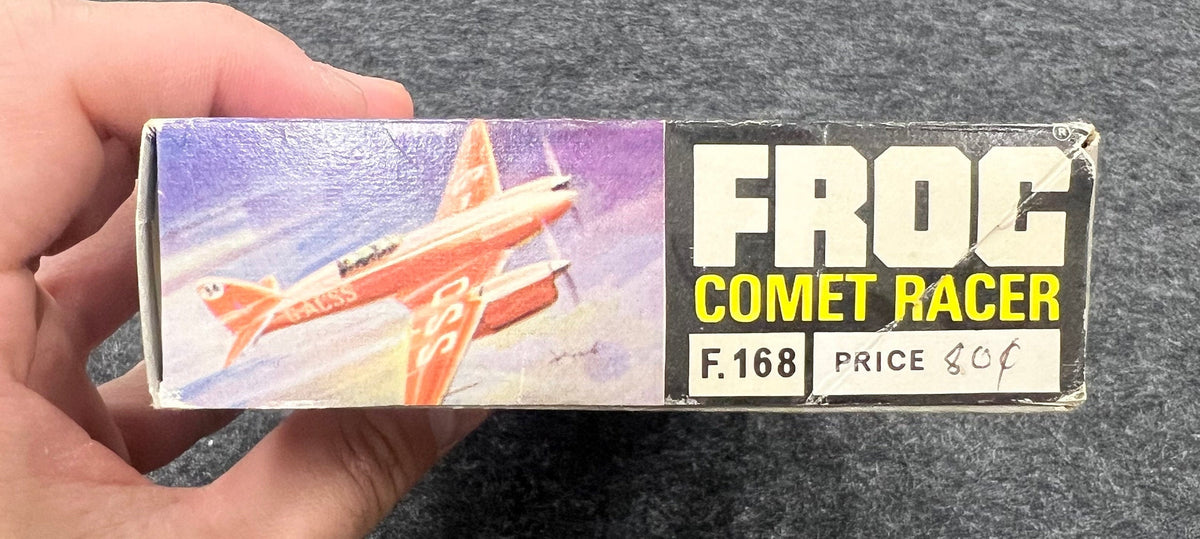 FROC Scale 1.72 Model Kit - DH88 Comet Racer - The Trail Blazers - Kit F168 with figures of Captain Scott and Capt Black - Realistic Models