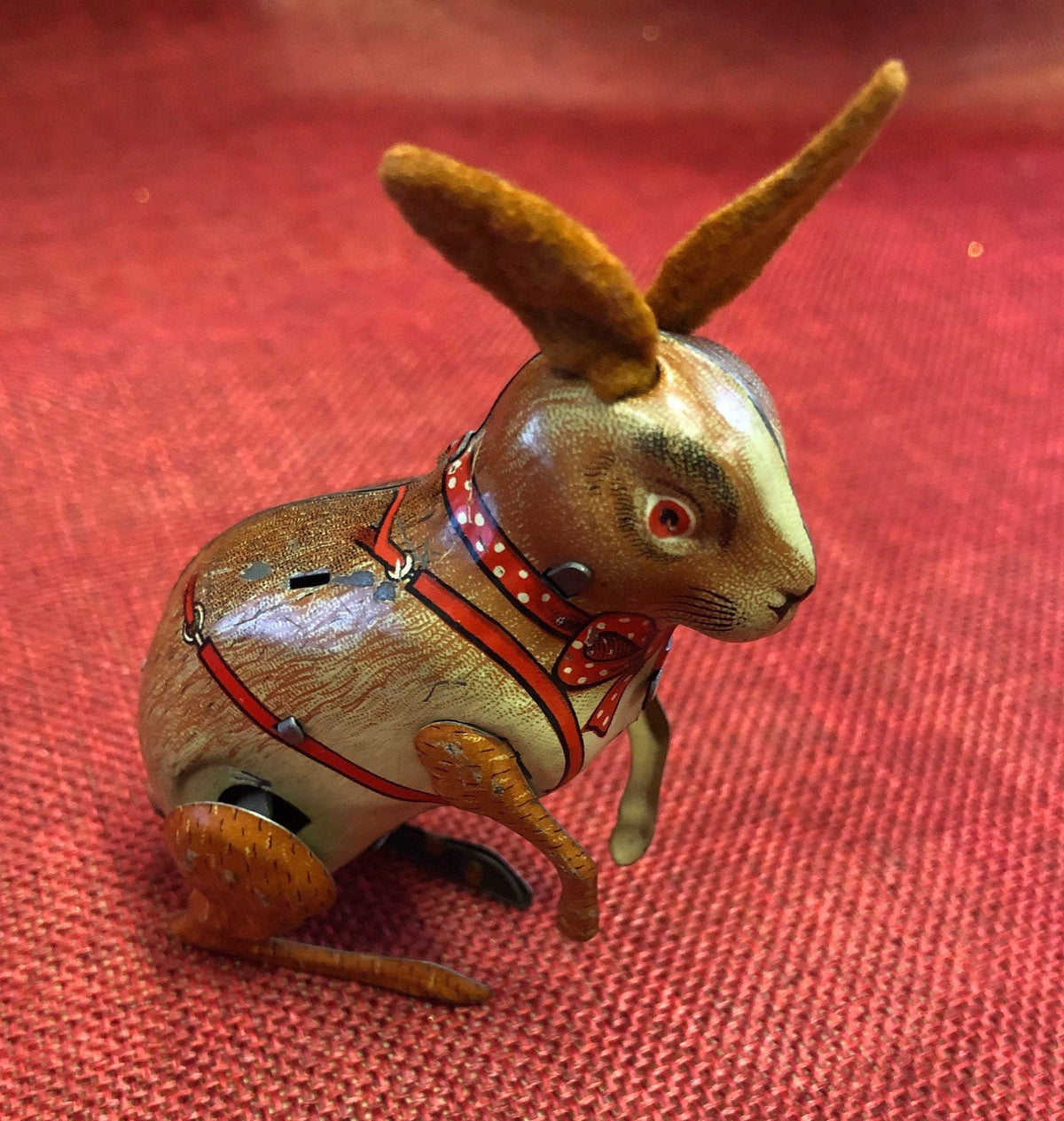 Wind Up Tin Litho Vintage Bunny